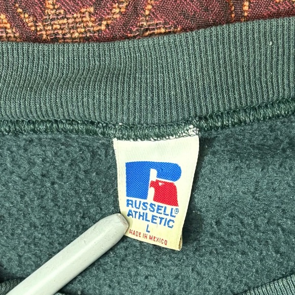 90s Russell Athletic Crewneck - Picture 2 of 5